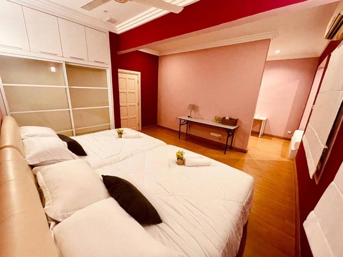 Trendy Family Getaway By Stayco - Mini-Pool, Outdoor Cinema, Air Loft, Ps4, Ktv - Just 2 Mins To Beach! Бату-Феррінгі Екстер'єр фото